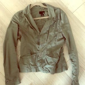 Green fitted cargo jacket